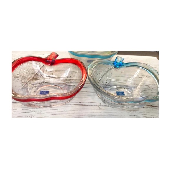 Vintage Glass Apple Bowls Set of 4 - Picture 6 of 9